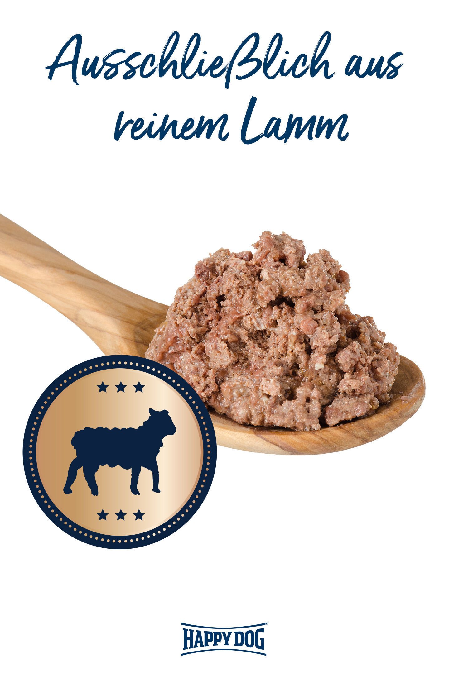 Holzlöffel mit Lammfleisch auf weißem Hintergrund, daneben ein Emblem mit Schaf-Silhouette. Text: „Ausschließlich aus reinem Lamm“. Marke "Happy Dog".