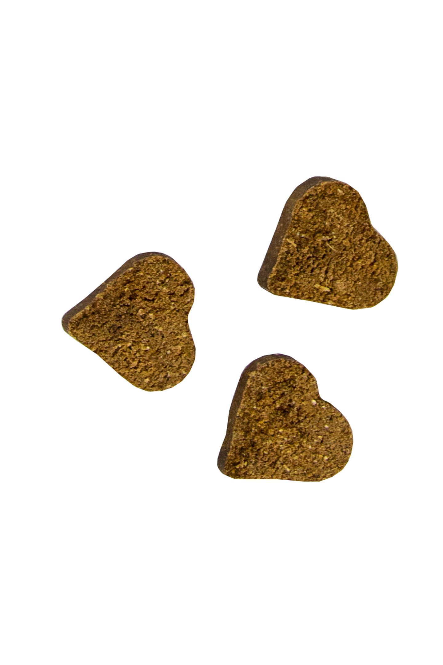 Drei herzförmige, braune Hundesnacks von Happydog liegen auf weißem Hintergrund.