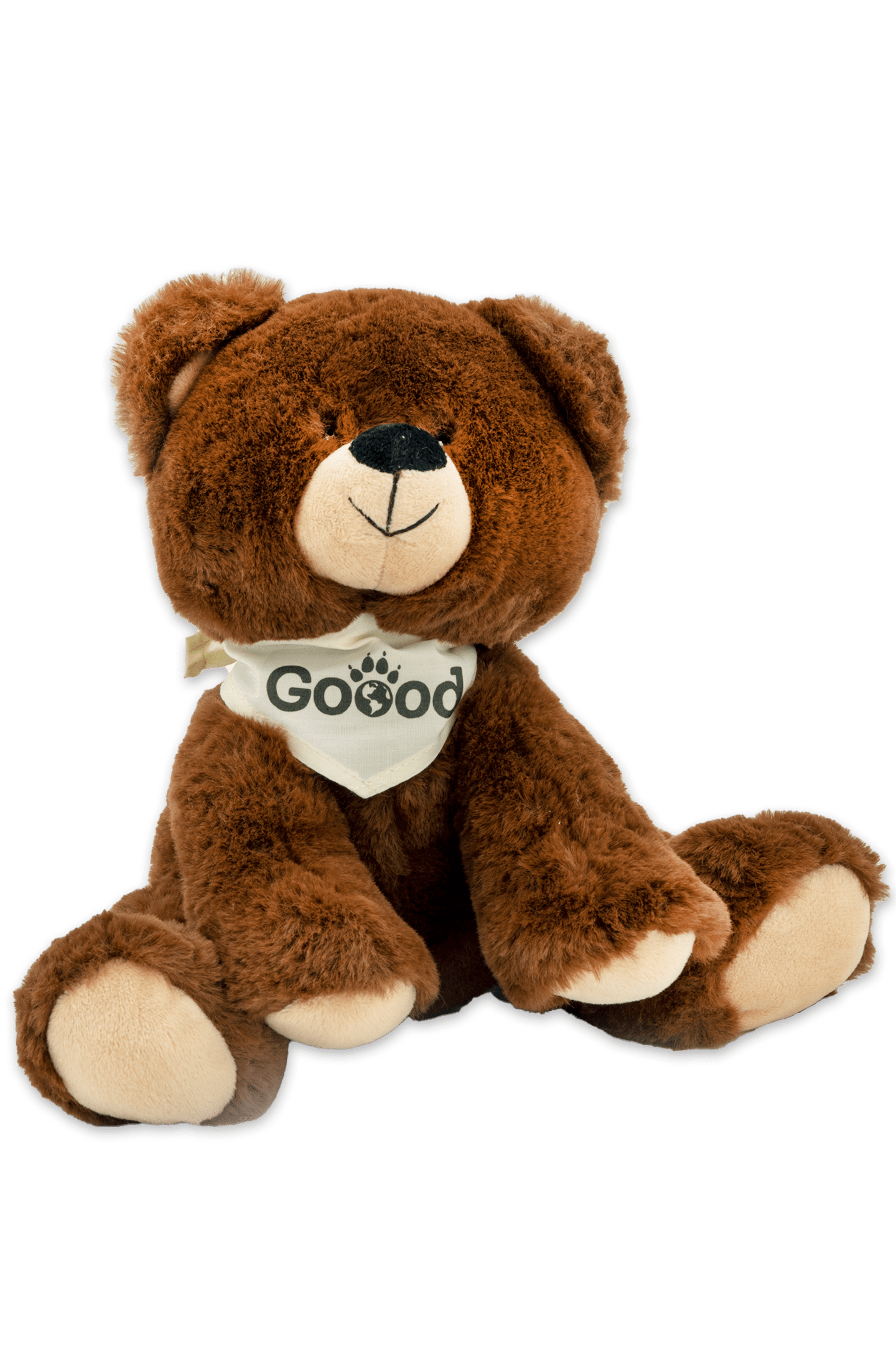 Recyclebär Plüschbär sitzt, trägt ein Halstuch mit der Aufschrift „Goood“ und Pfoten-Logo, vor schwarzem Hintergrund.