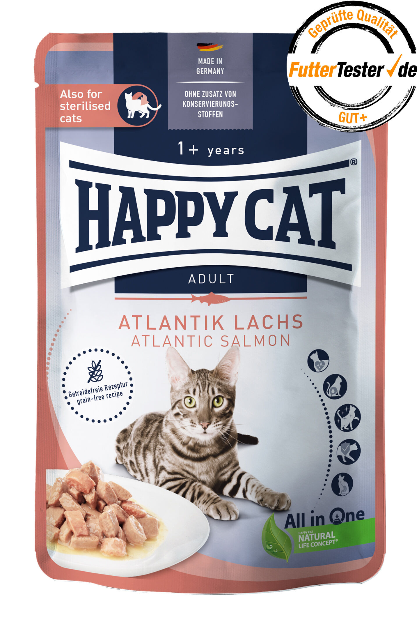 Verpackung für Katzenfutter der Marke Happy Cat, Sorte Atlantik Lachs, mit einem Bild einer Katze und Futterstücken, auf Englisch und Deutsch beschriftet, zertifiziert als "GUT+".